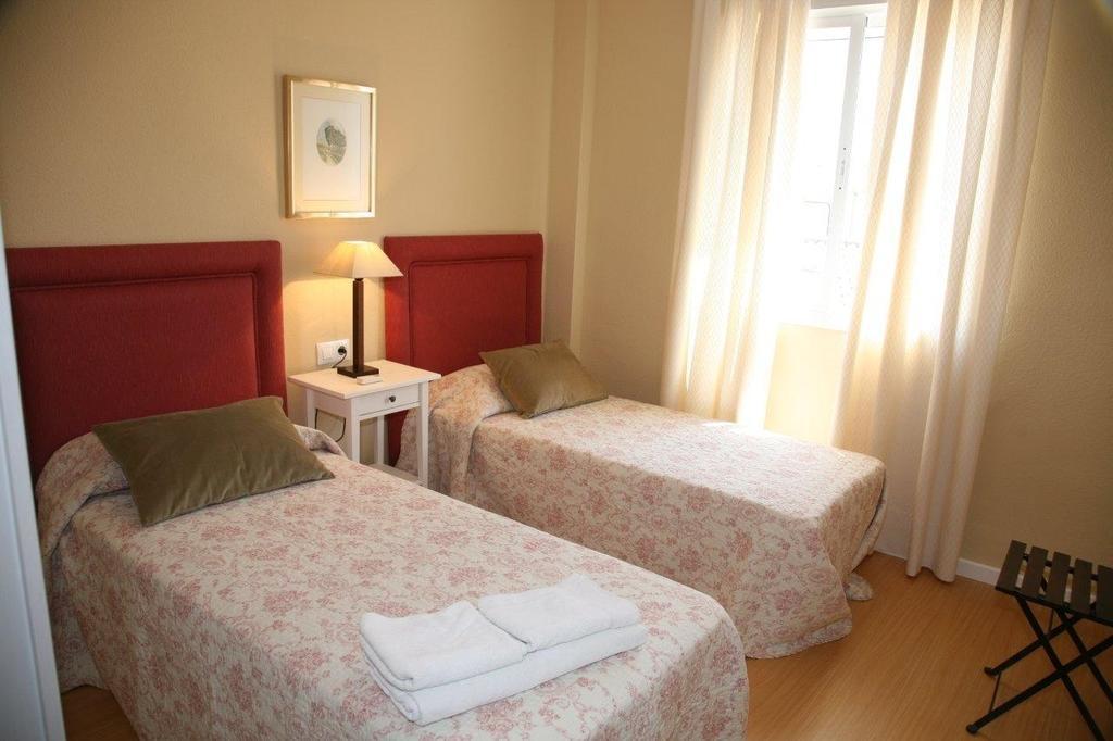 Macarena Flat Apartment Seville Room photo